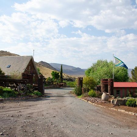 Desert Dew Guest House Hutchinson Esterno foto
