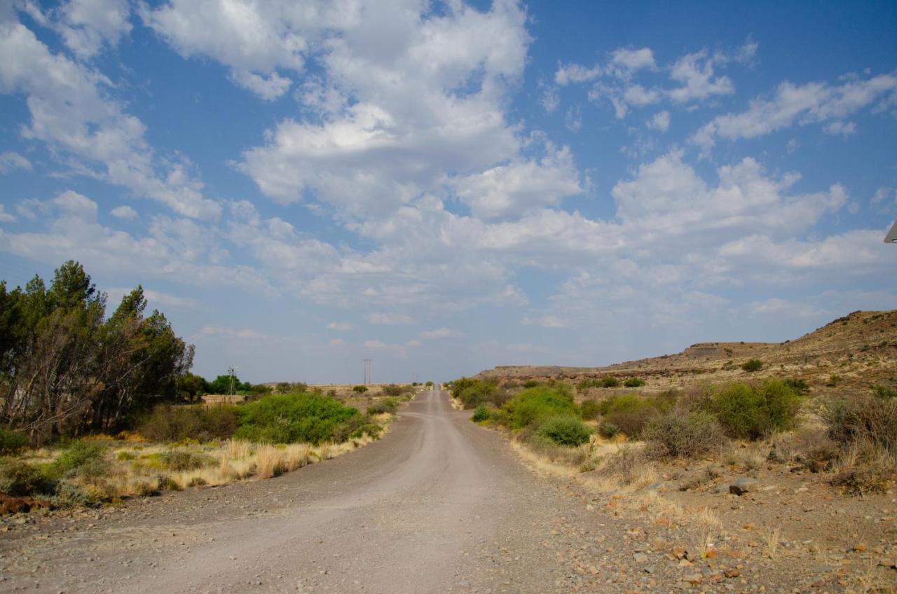 Desert Dew Guest House Hutchinson Esterno foto